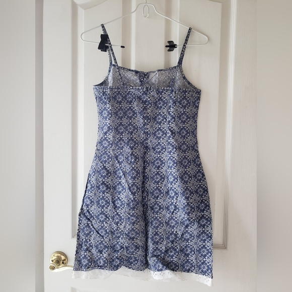 Blue and white Roxy dress - Picture 2 of 4